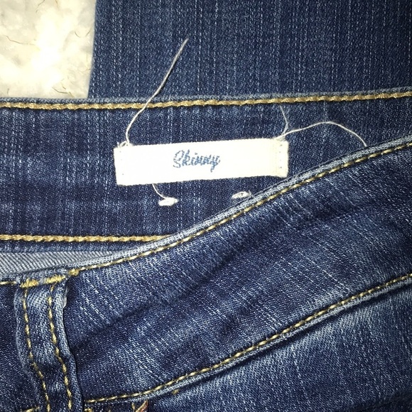 Sadie Robertson Wild Blue Jeans 5 & 7 - Picture 3 of 8